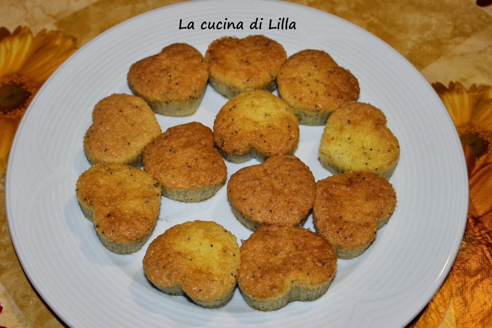 Dolci Madeleine al limone e semi di papavero di Gordon Ramsay