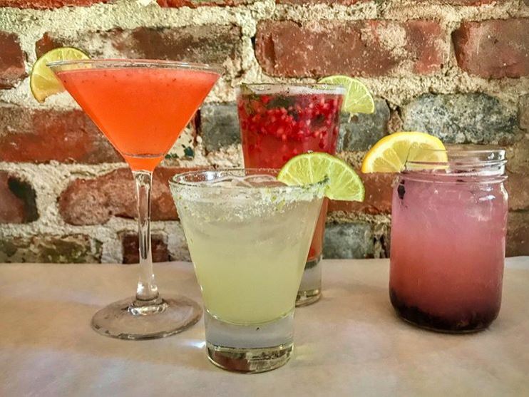 Home Place Liv’s Oyster Bar in Old Saybrook CT