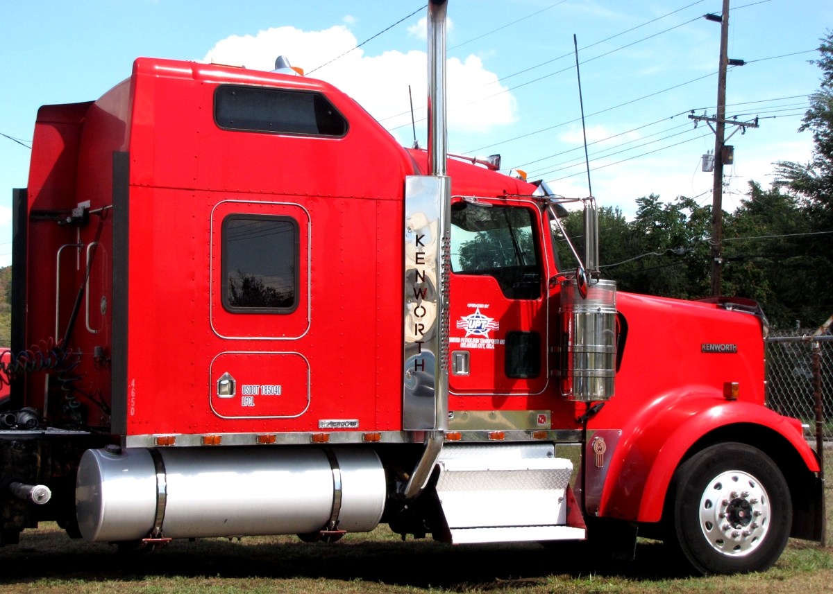 Tulsa Gentleman Ruby Tuesday Big Red Truck