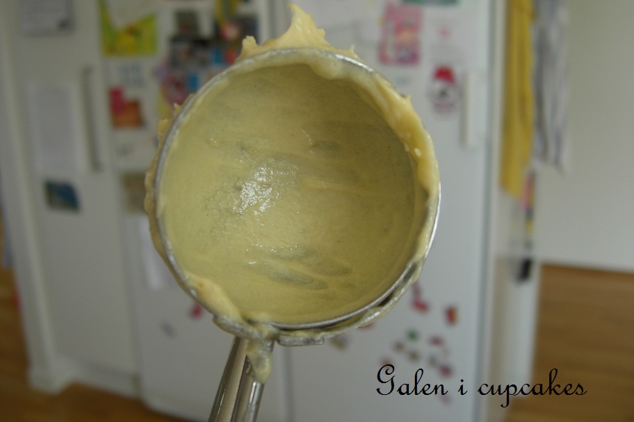 Galen i cupcakes Beroende av amerikansk glassskopa att dosera