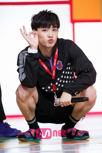 new balance sandal caravan