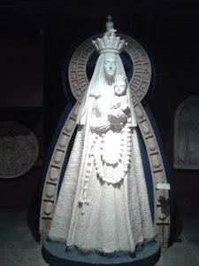 Estatua de la Virgen del Rosario