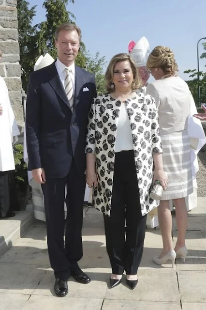 Grand Duke Henri and Grand Duchess Maria Teresa, Prince Guillaume and Countess Stephanie, Prince Félix, Princess Amalia, Prince Louis and Princess Tessy, Princess Sibilla, Prince Leopold, Princess Charlotte and Prince Jean Andre, Archduke Imre Emanuel Simeon Jean Carl Marcus d'Aviano and Kathleen Elizabeth Walker, Claire Lademacher