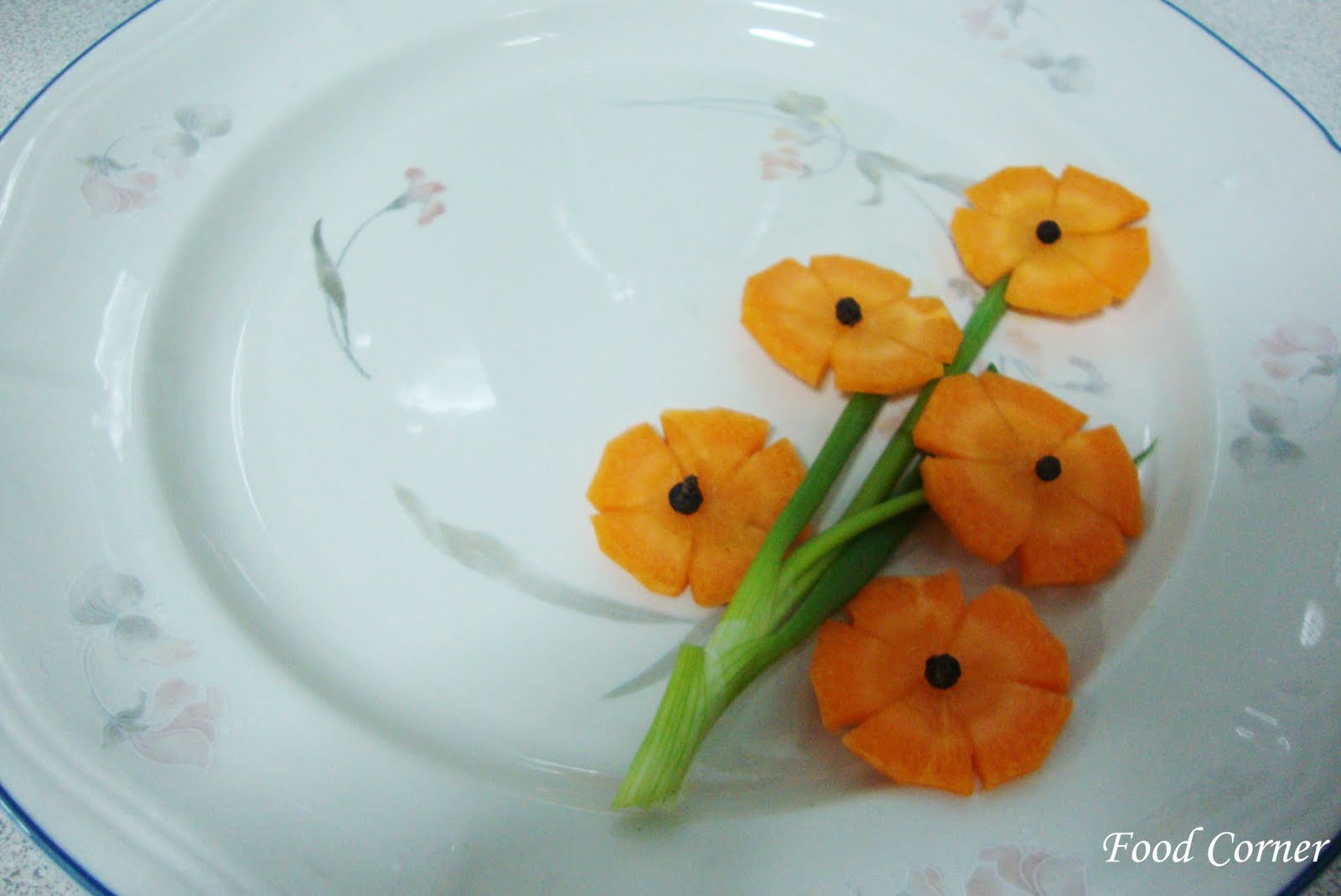 Ready Made Delicious Kerala Parotta/Paratha Easy Plate Garnishing