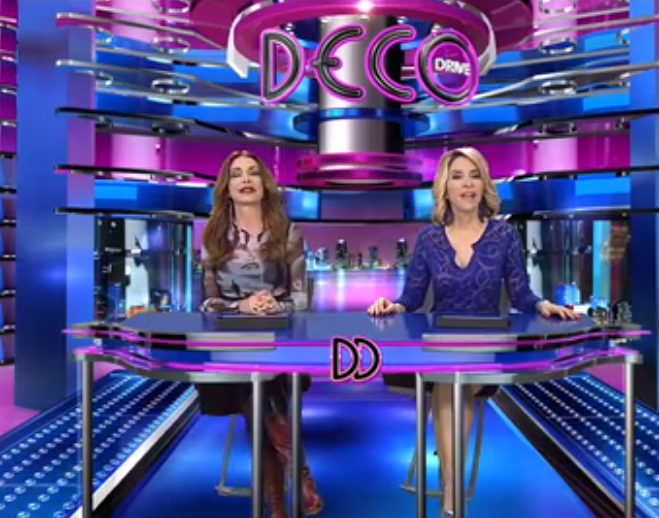 THE APPRECIATION OF NEWSWOMEN WEARING BOOTS BLOG DECO DRIVE'S SHIREEN