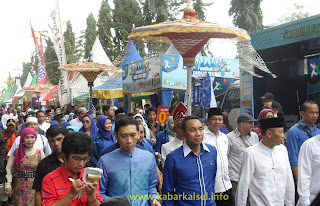 foto kunjungan ibas ke pasar wadai