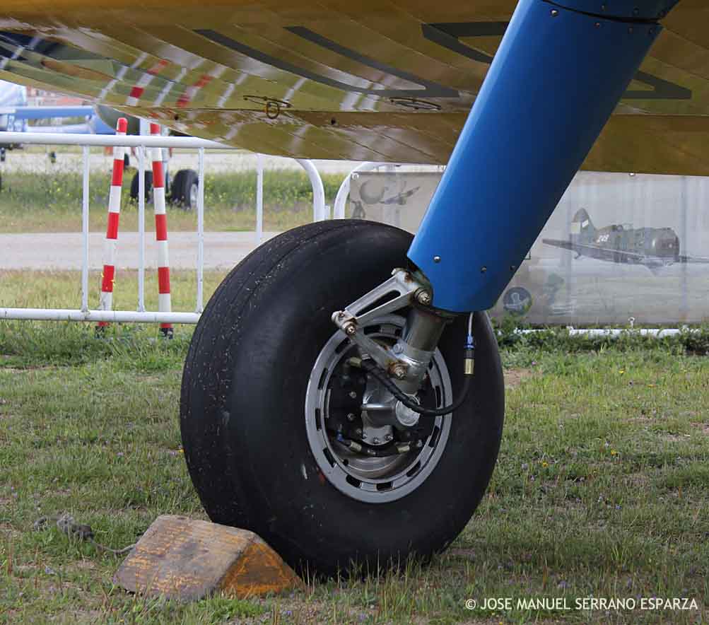 elrectanguloenlamano: STEARMAN MODEL 75: FLIGHT IN ITS PUREST FORM