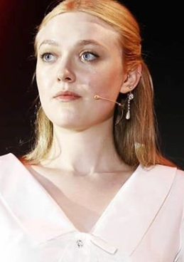 Dakota Fanning, age, sister, child, parents, feet, boyfriend, height, Father, bio, siblings, family, mom, birthday, mother, date of birth, pregnant, how old is, what happened to, look alike, movies, hot, hannah, now, twilight, friends, bikini, films, imdb, elle fanning, 2016, new movie, photos, film, news, today, gallery, actress, movies, latest recent movies, interview, filmography, website, style, photoshoot, 2005, 2009, fansite, oscar, first movie, jane, push, little, awards, 2007, harry potter, fakes, brimstone, show, coraline, legs, filme, instagram