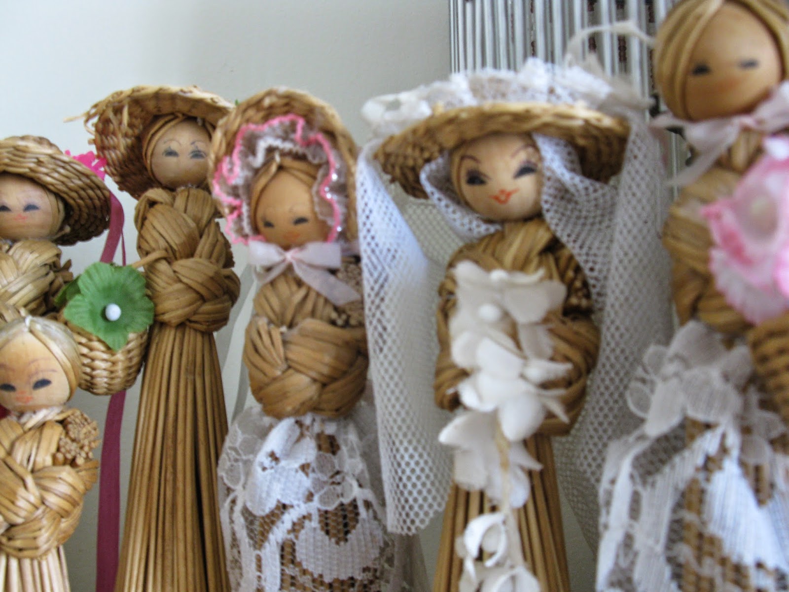 Thelma's Days Primitive Straw Dolls
