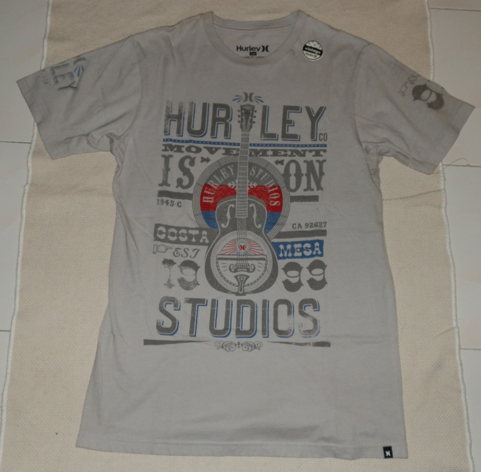 JunkiesGoods! Hurley TShirt Vintage Fit (SOLD)
