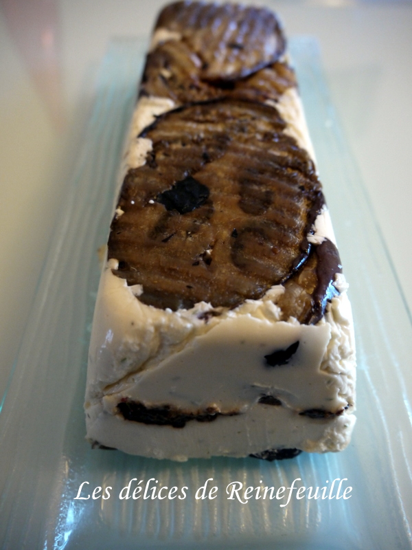 Terrine d'aubergine au chèvre et au confit d'olives au gingembre