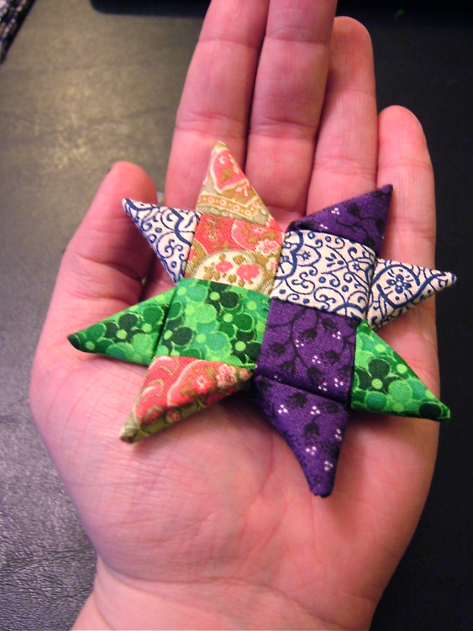 The Knitting Stagehand Woven Star Tutorial