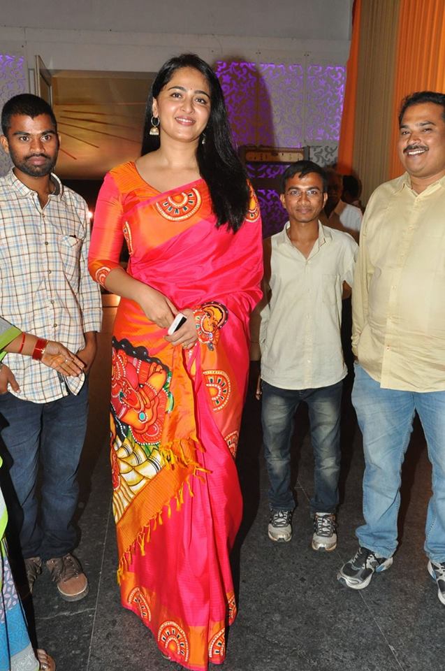 Anushka Shetty in Pink Saree @ Shyam Prasad Reddy's daughter Maithri's wedding