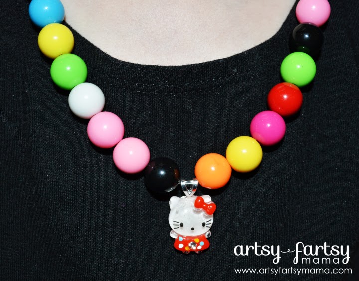 DIY Hello Kitty Bubblegum Necklace