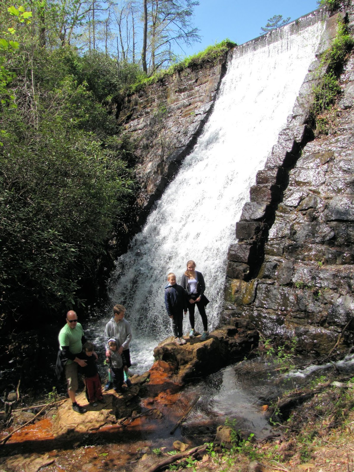 Femme au foyer: Hikes and waterfalls in Upstate SC and vicinity