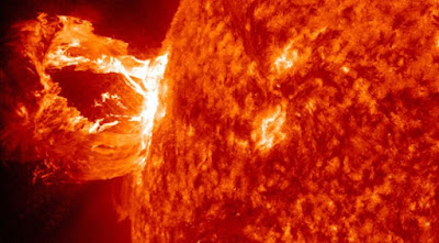 Η NASA ανατρέπει τις θεωρίες της: Ο Ήλιος είναι πολύ μεγαλύτερος από όσο νομίζαμε!  