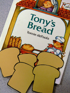 This teacher makes her own sticky notes for anchor charts for Tony's Bread by Tomie dePaola