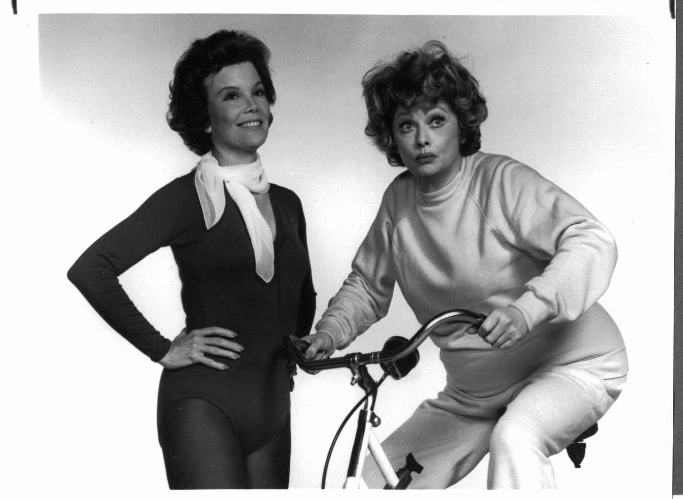 2 On the Aisle Broadway at its Best Yes, Yes,