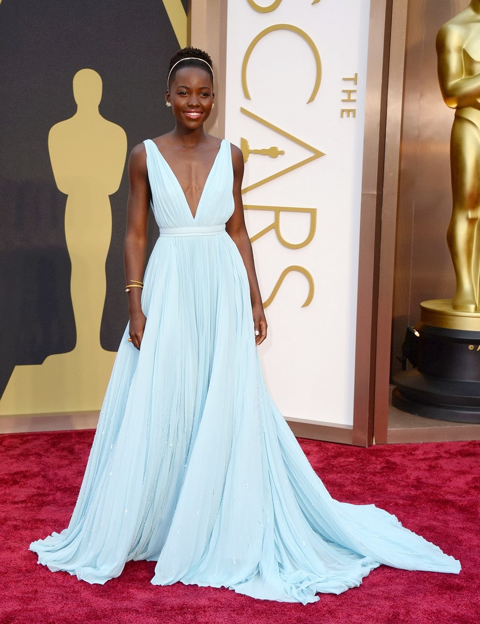 Lupita Nyong'o is gorgeous in Prada at the 2014 Oscars