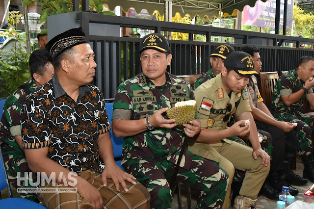 Danjen Akademi TNI: Durian Trenggalek Tidak Kalah Dengan Durian Thailand