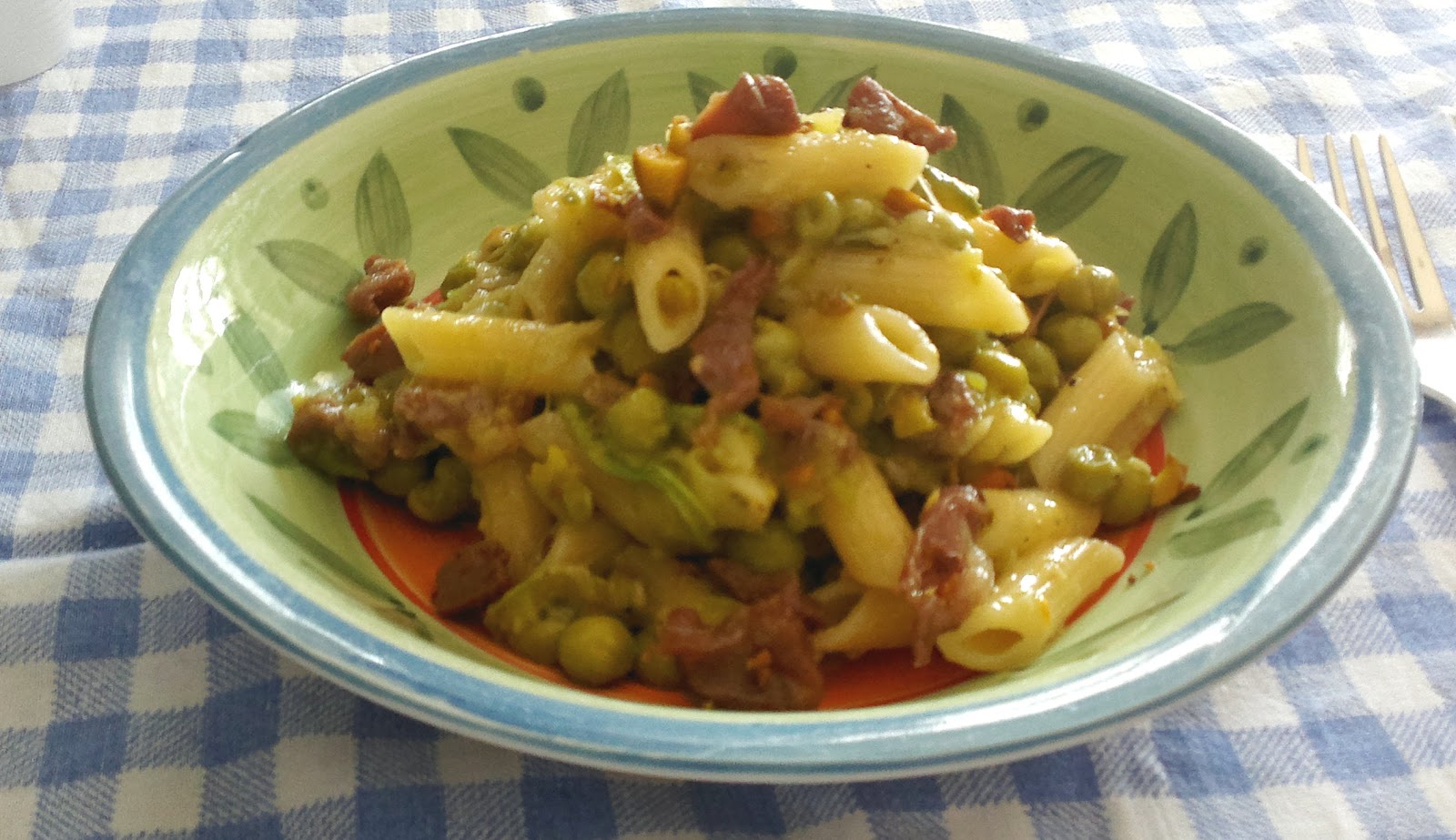 Dolci idee e non solo Penne con piselli, prosciutto, zucchine e