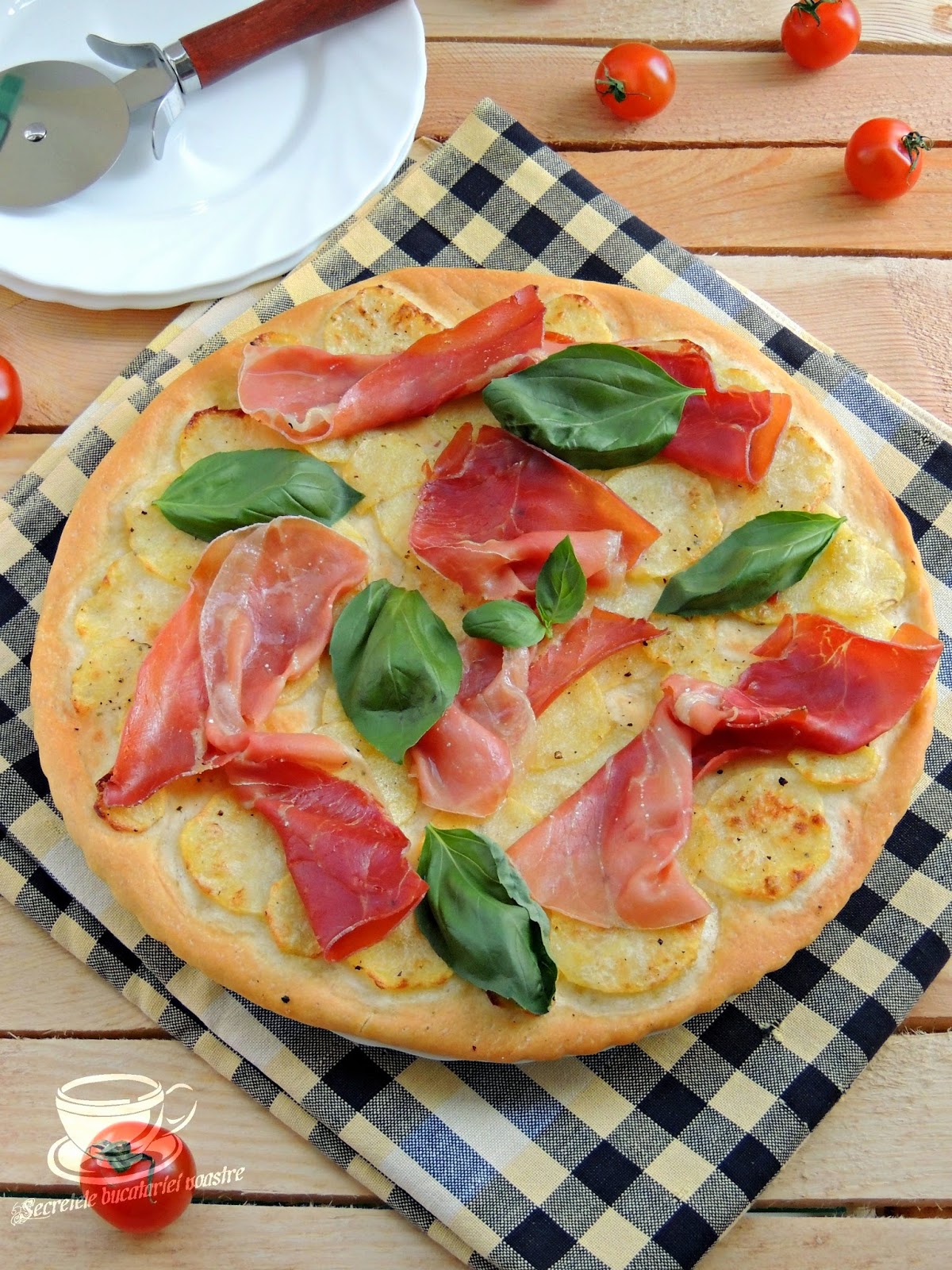 PIZZA TOSCANA CU PROSCIUTTO SI CARTOFI