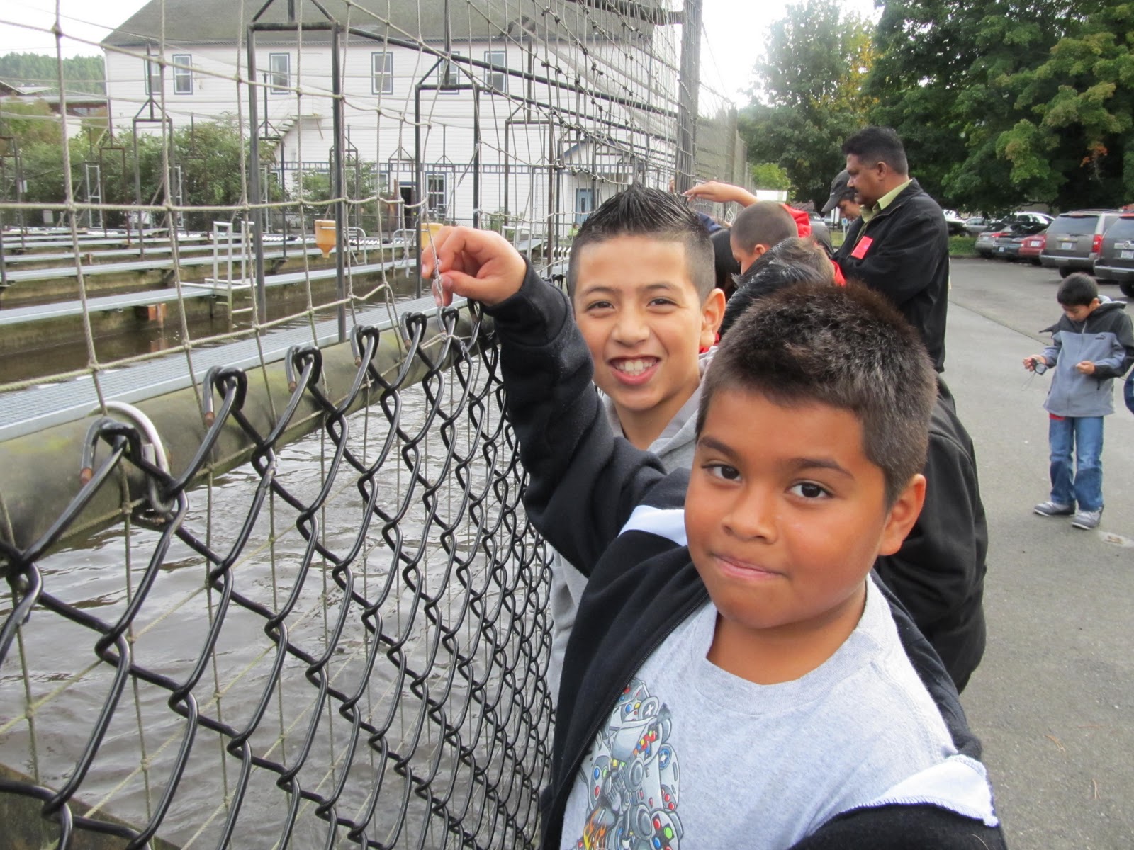 Ms Alcantara's Class Issaquah Salmon Hatchery field trip