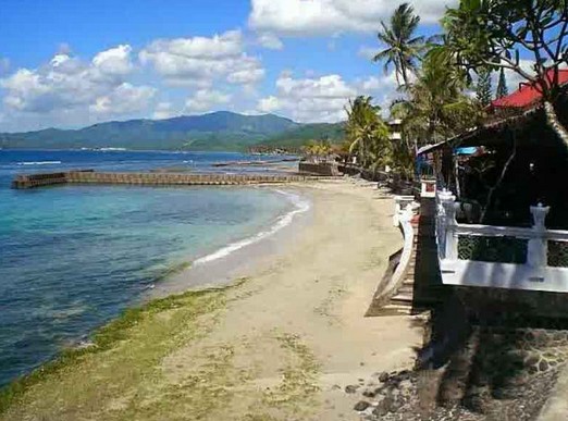 Daya Tarik Objek Wisata Pantai Candikusuma di Melaya