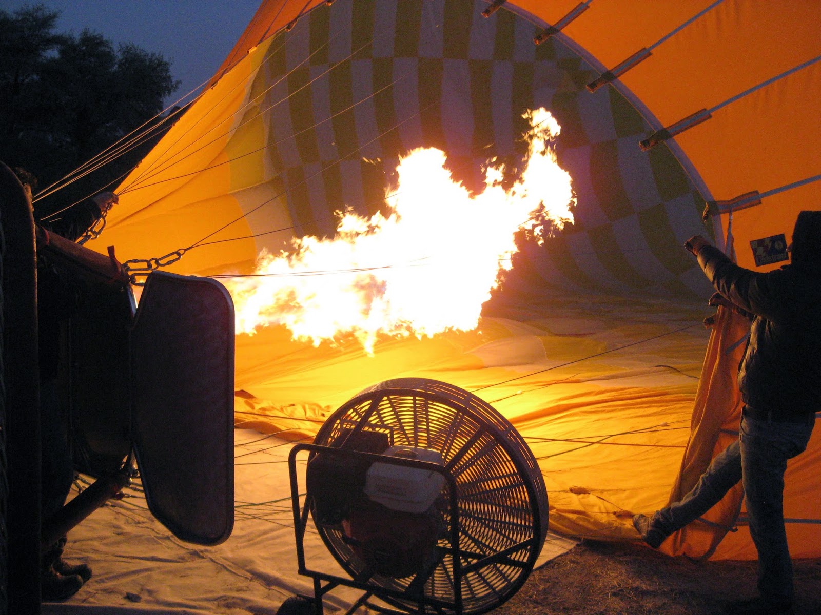 Cappadocia - Firing up the hot air balloon