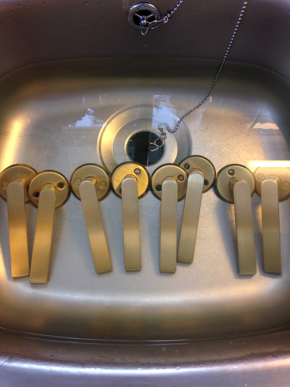 Spray Painting Interior Door handles Maison Jen