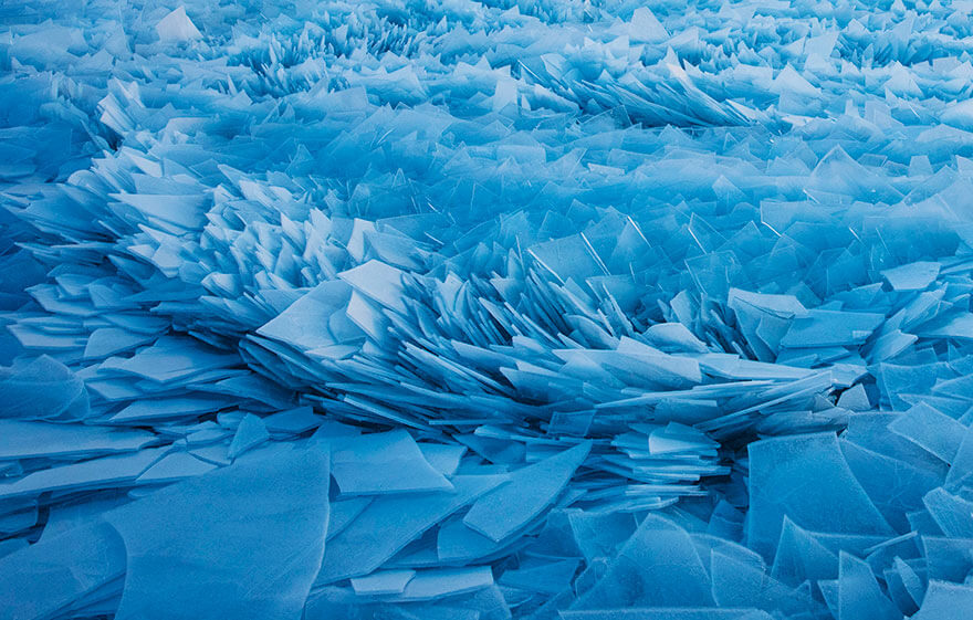 Mesmerizing Pictures Of Frozen Lake Michigan Shattered Into Millions Of Ice Pieces