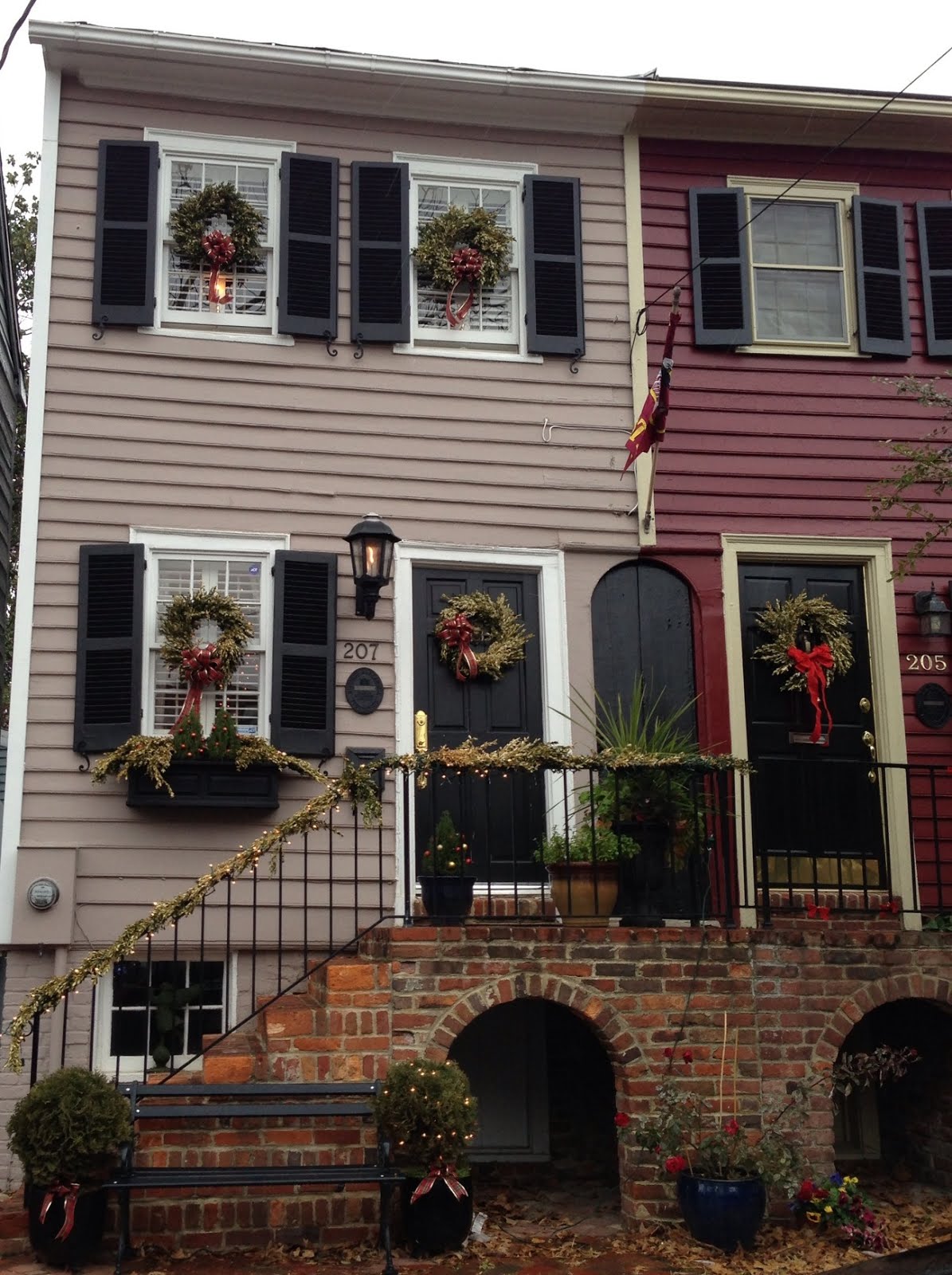 LIT's Living on Capitol Hill (Hell!?) Old Town Alexandria Christmas Eve