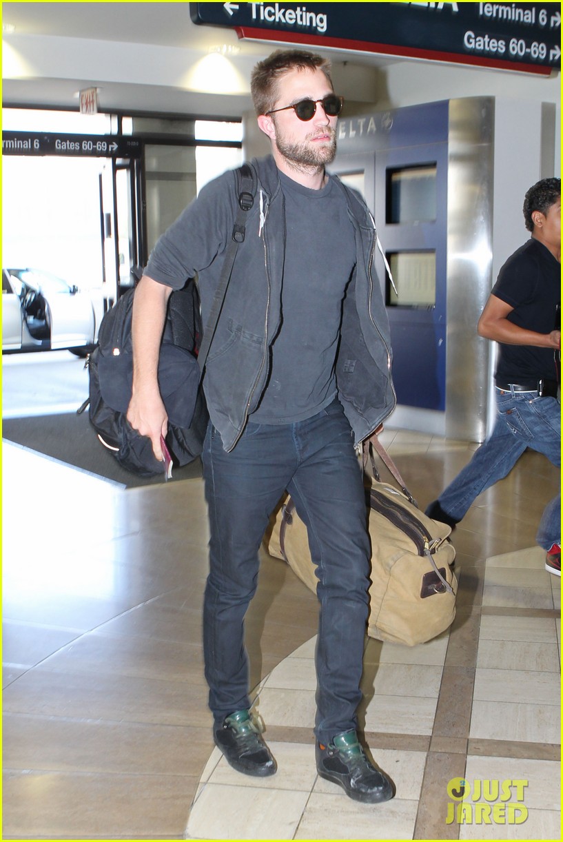 Celeb Diary: Robert Pattinson @ LAX