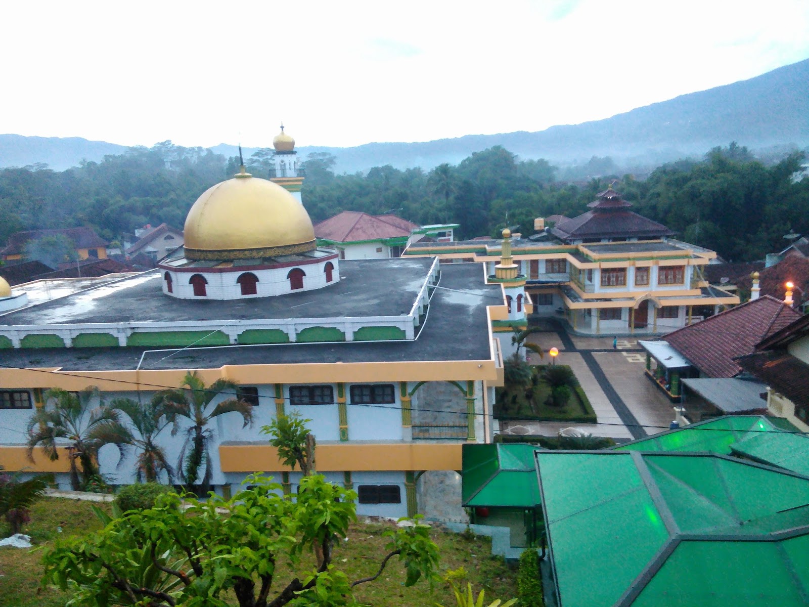 JADWAL ACARA MANAQIB DI PP.SURYALAYA TAHUN 2017 Dokumen