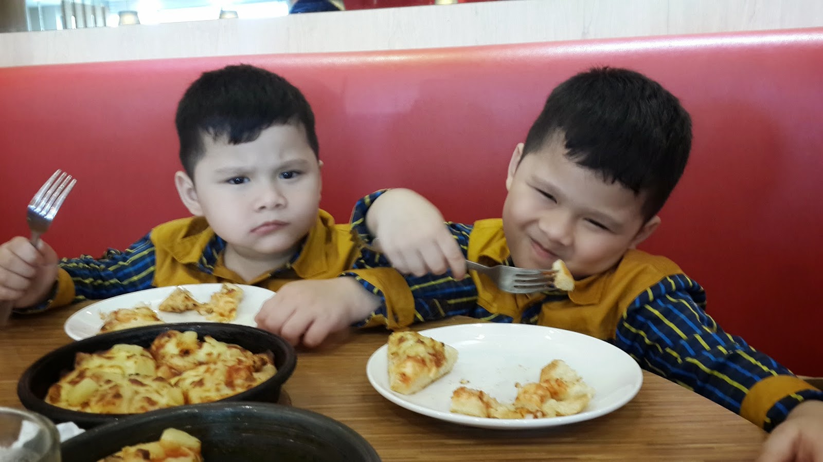 Neeja Shamiza Ipoh Pizza Hut