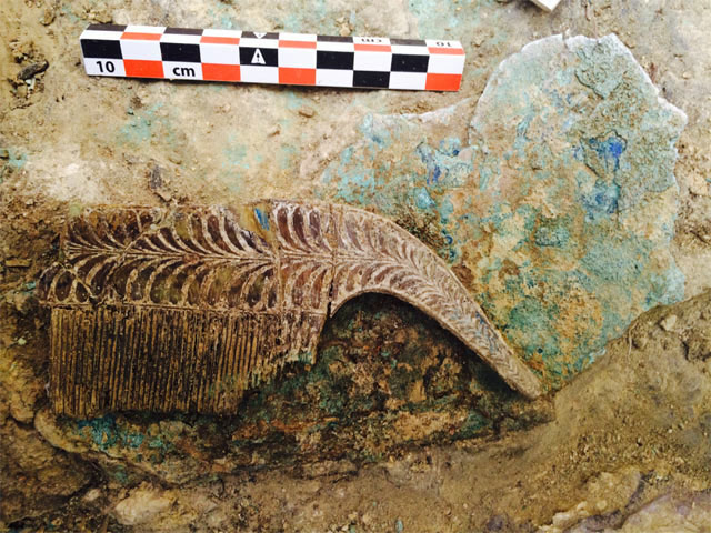 Bronze Age warrior tomb unearthed in SW Greece