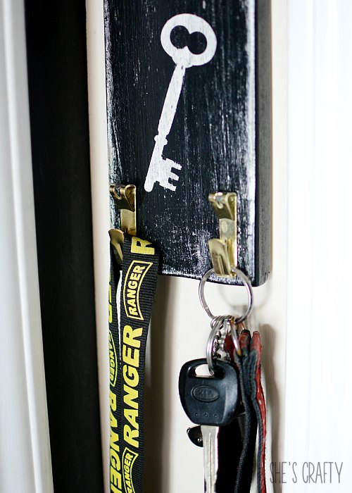 wooden sign, key holder, key chain