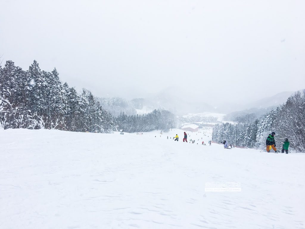 諾恩水上滑雪場,夜滑到凌晨,東京滑雪,日本滑雪,第一次滑雪,日本的雪場,Ｎorn Ｍinakami Ski Resort
