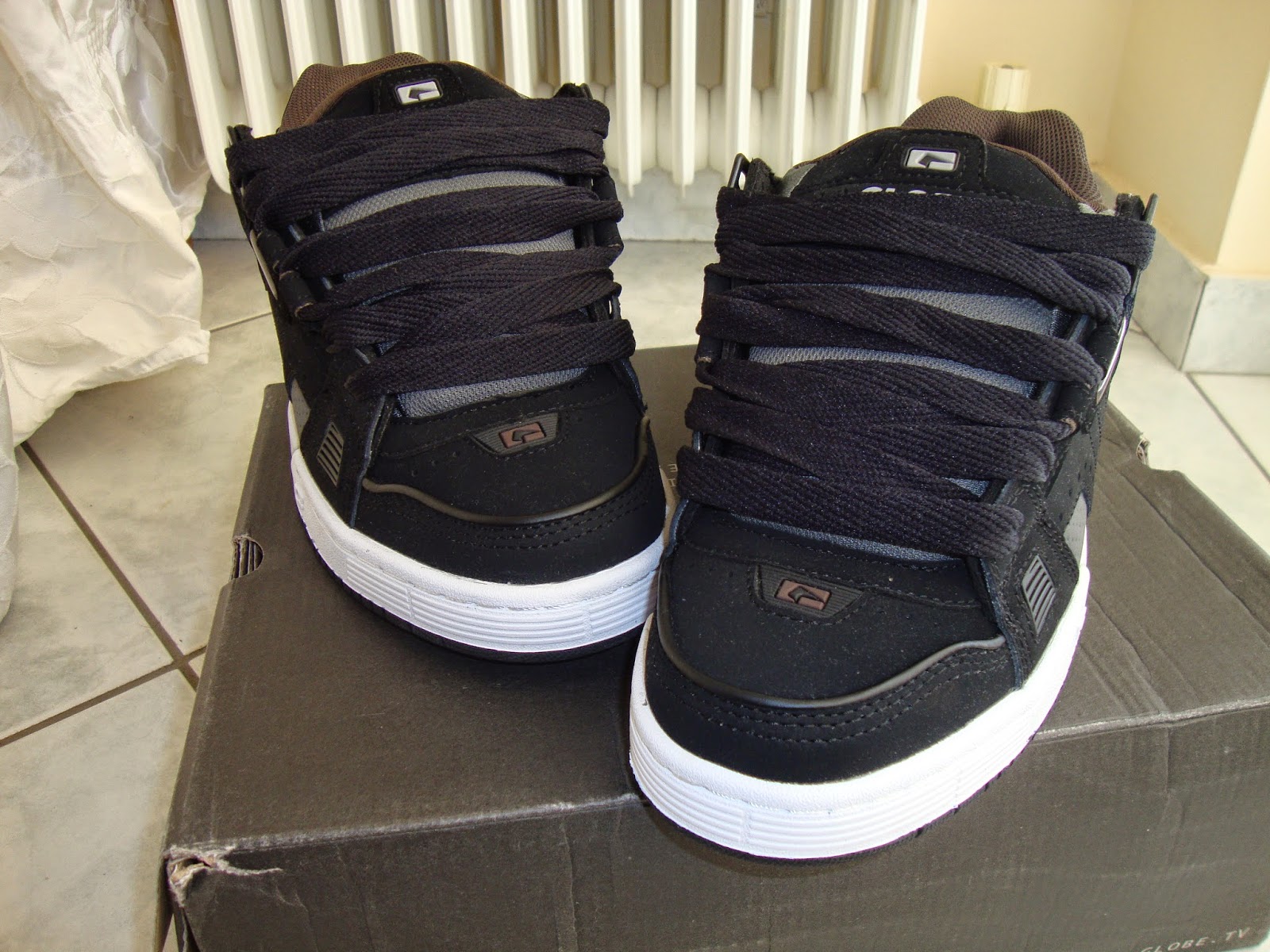 Globe Shoes Globe Sabre Oldschool Chunky Skate Shoes