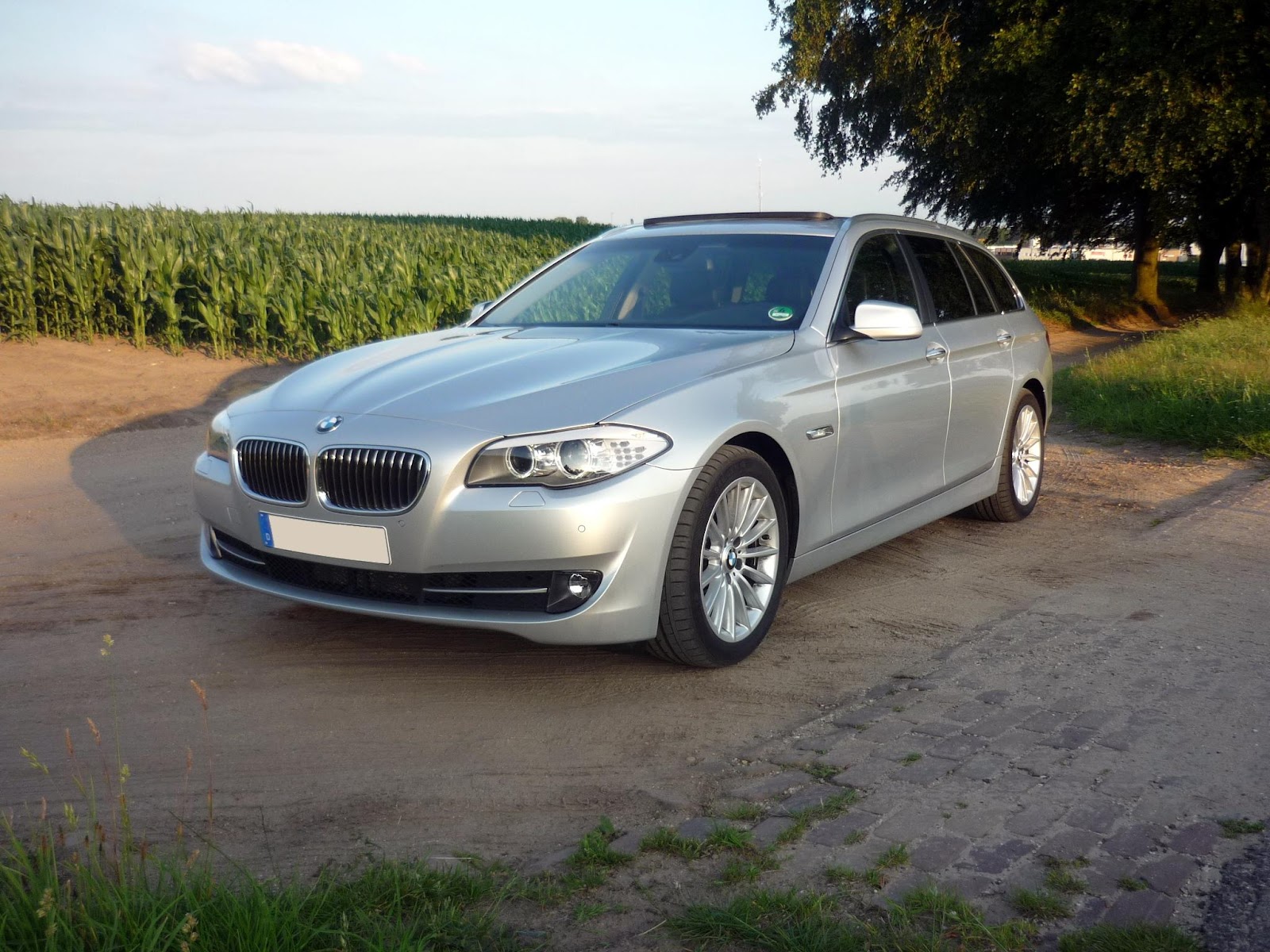 Guitigefilmpjes Picture Update BMW 520d Touring F11