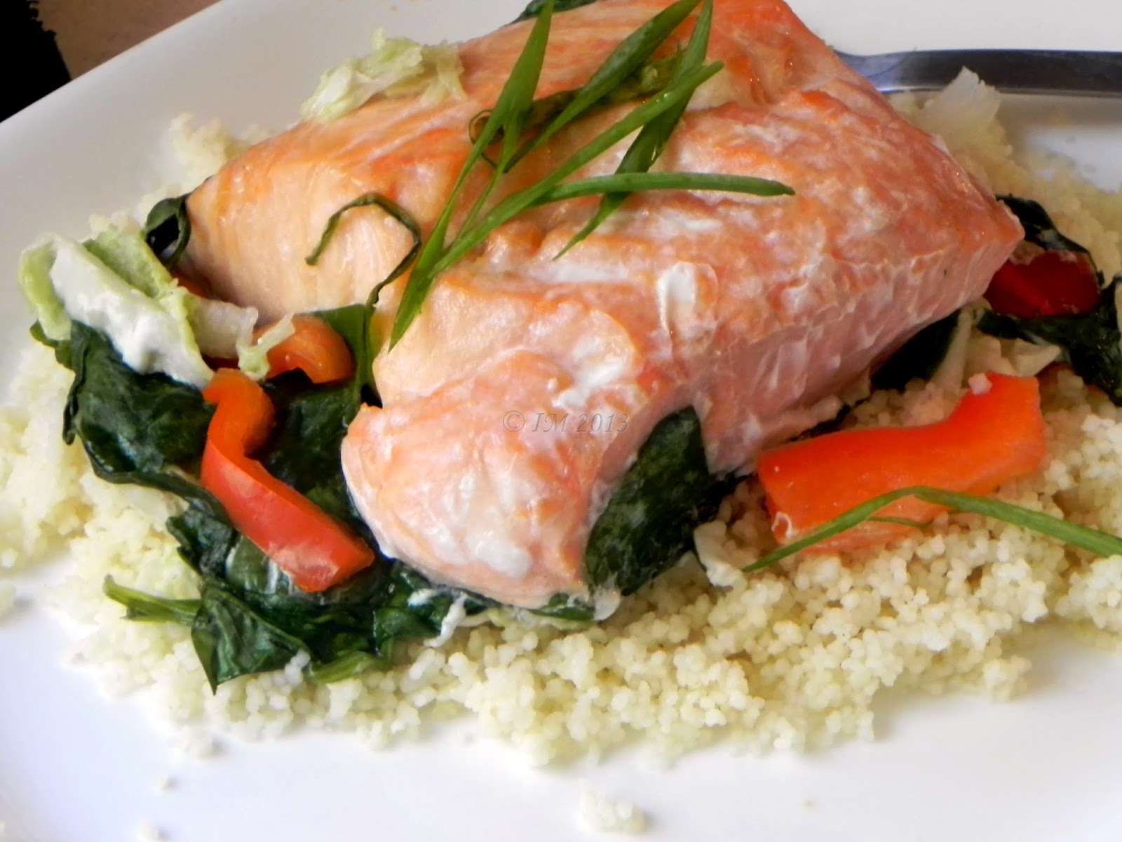 beyond foods OVEN BAKED SALMON IN PARCHMENT PAPER POUCHES