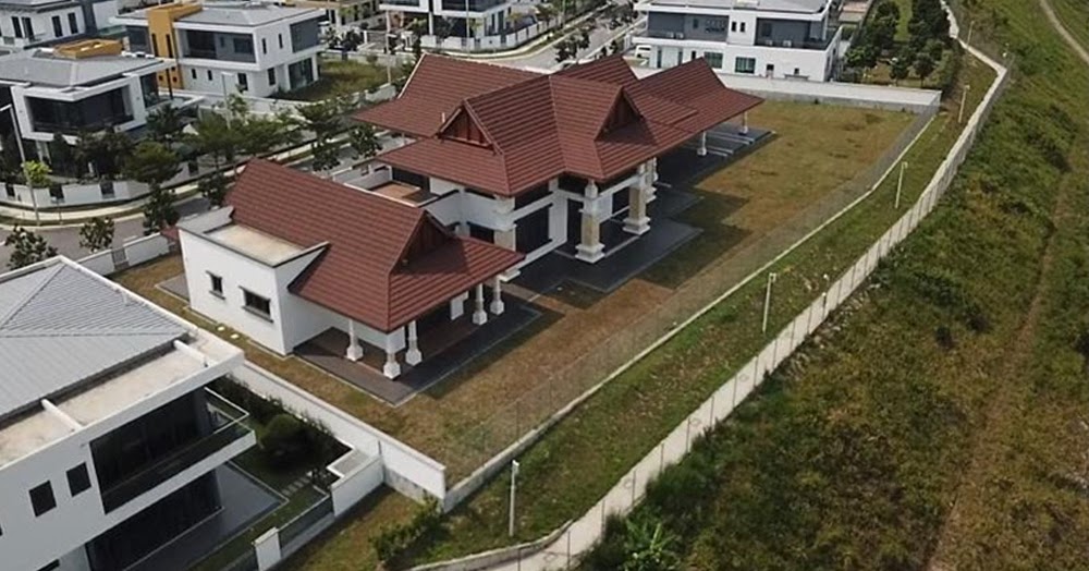 Greenblacks 'Rumah Minangkabau' itu Milik Siapa?