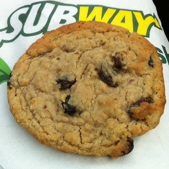 The Ruebus "KnockOff" Subway Oatmeal Raisin Cookies The Ruebus "KnockOff" Subway Oatmeal Raisin Cookies
