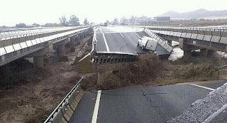 Autovía A7 derrumbada por las lluvias
