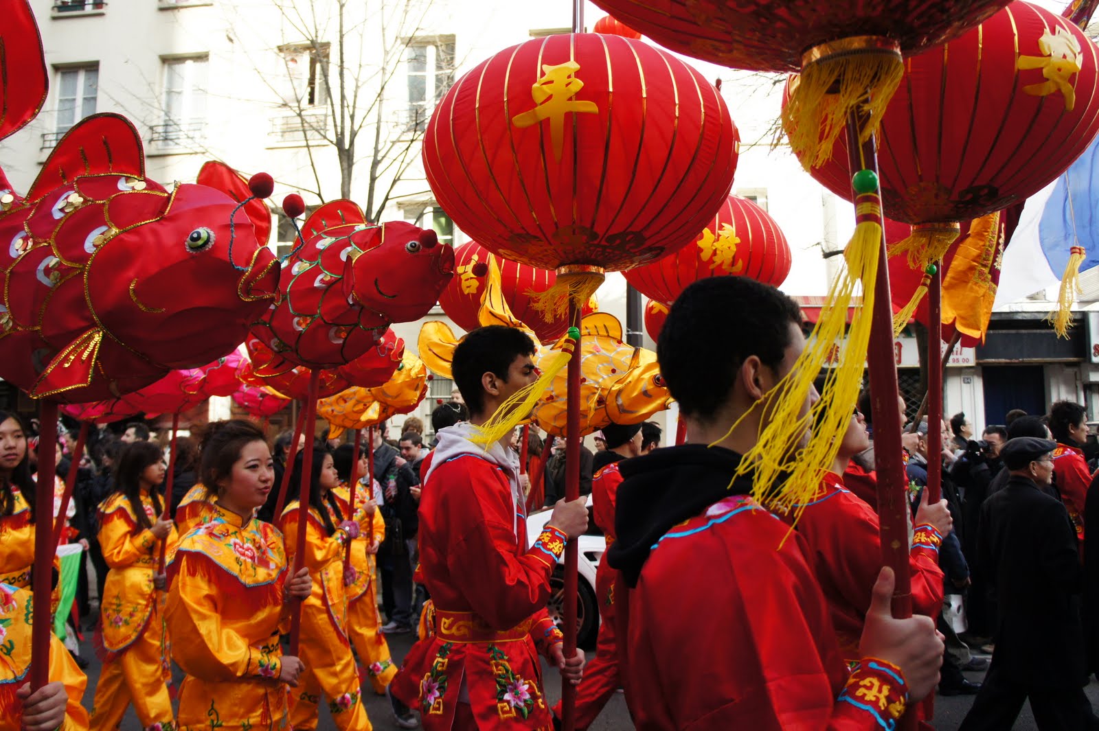 4 6 апреля праздник в китае. Новый год в Китае. Китайские праздники. Карнавал в Китае. Новый год в Китае традиции.