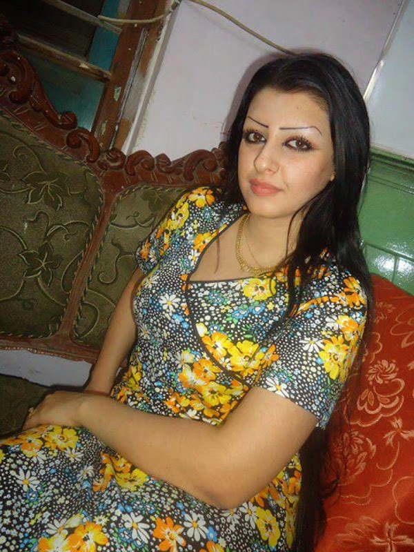 Pretty Pakistani Woman Photos, Pakistani Woman Pics ~ Entertainment