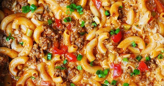 FOOD AND COOK : One-Skillet Mac and Cheese with Sausage and Bell Peppers