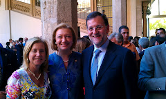Mª Jesús Sainz con Luisa Fernanda Rudi y Mariano Rajoy
