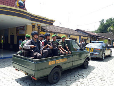 PATROLI BERSAMA POLRES DAN KODIM SRAGEN PATROLI BERSAMA POLRES DAN KODIM SRAGEN