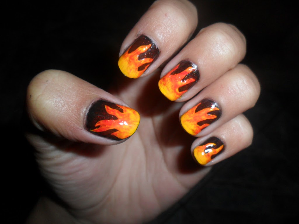 Modelos unhas decoradas com fogo chamas